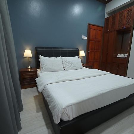 Kesedar Hotel Travel & Tours Sdn Bhd Gua Musang Zewnętrze zdjęcie