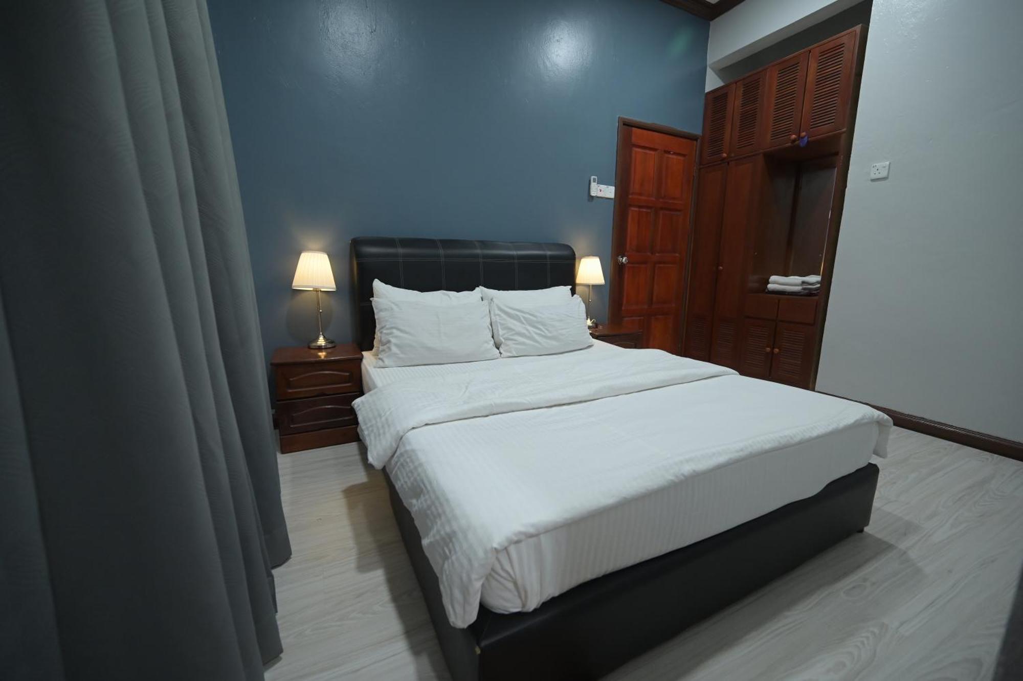 Kesedar Hotel Travel & Tours Sdn Bhd Gua Musang Zewnętrze zdjęcie